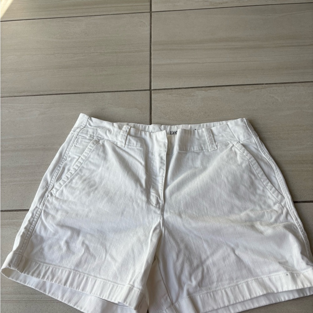 Vineyard Vines Women's White Shorts